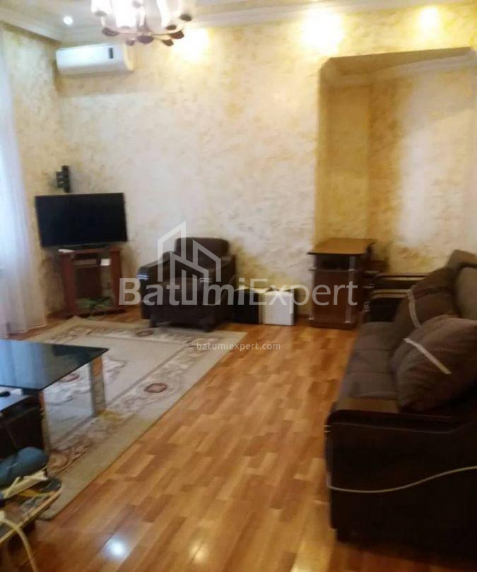 Квартира 100 м² - Шерифа Химшиашвили, Батуми, Грузия