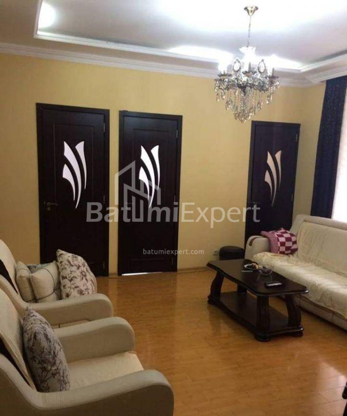 Квартира 98 м² - Зураба Горгиладзе, Батуми, Грузия