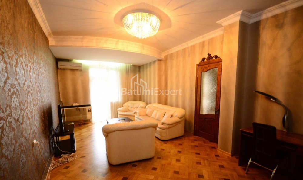 Квартира 95 м² - Нико Пиросмани, Батуми, Грузия
