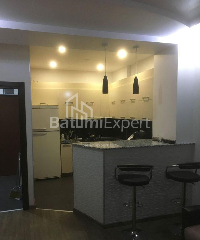 Квартира 56 м² - Шерифа Химшиашвили, Батуми, Грузия