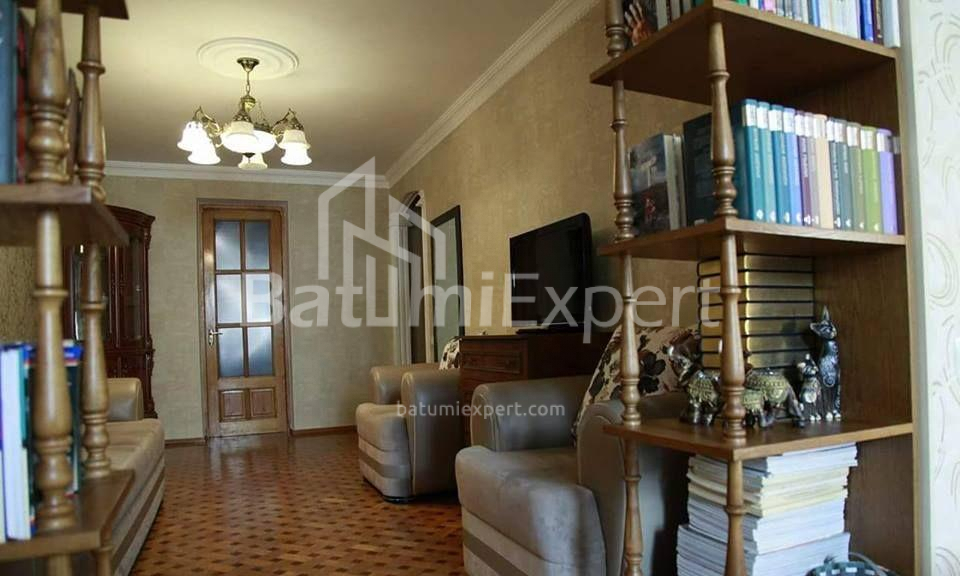 Квартира 90 м² - Царя Парнаваза, Батуми, Грузия