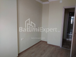 Квартира 4-комн 72 м² - Петра Меликишвили, Батуми