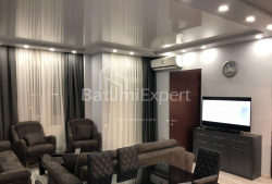 Квартира 2-комн 52 м² - Юрьевская, Батуми