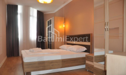 Квартира 3-комн 87 м² - Юрьевская, Батуми