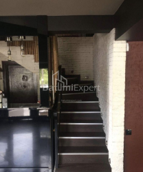 Квартира 4-комн 158 м² - Руставели, Батуми