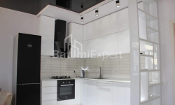 Квартира 3-комн 80 м² - Зураба Горгиладзе, Батуми