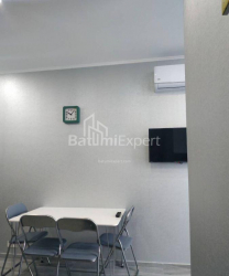 Квартира 2-комн 34 м² - Нико Пиросмани, Батуми