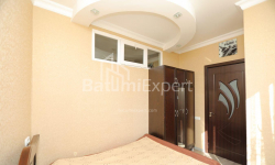 Квартира 3-комн 53 м² - Юрьевская, Батуми
