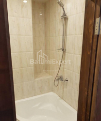 Квартира 2-комн 46 м² - Зураба Горгиладзе, Батуми