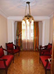 Квартира 4-комн 120 м² - Зураба Горгиладзе, Батуми