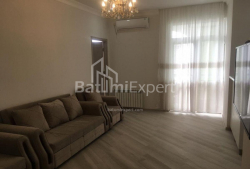 Квартира 80 м² - Шалва Инасаридзе, Батуми, Грузия