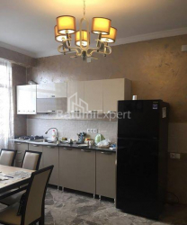 Квартира 4-комн 86 м² - Ангиса, Батуми