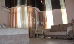 Квартира 3-комн 80 м² - Зураба Горгиладзе, Батуми