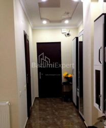 Квартира 3-комн 77 м² - Юрьевская, Батуми