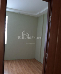 Квартира 3-комн 53 м² - Юрьевская, Батуми