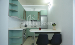 Квартира 2-комн 40 м² - Петра Багратиони, Батуми