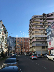 Квартира 6-комн 380 м² - Зураба Горгиладзе, Батуми