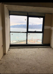 Квартира 2-комн 64 м² - Руставели, Батуми