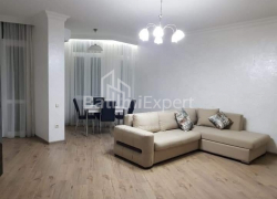 Квартира 2-комн 57 м² - Зураба Горгиладзе, Батуми