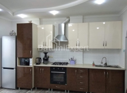 Квартира 3-комн 74 м² - Ангиса, Батуми