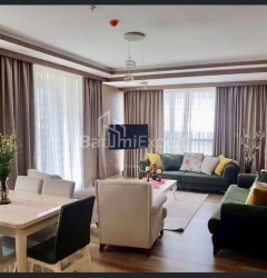 Квартира 3-комн 88 м² - Руставели, Батуми