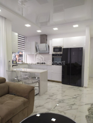 Квартира 3-комн 75 м² - Нико Пиросмани, Батуми