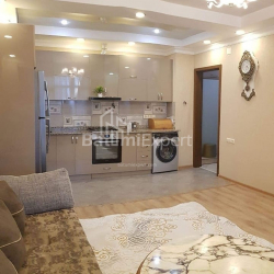 Квартира 3-комн 85 м² - Еквтиме Такаишвили, Батуми