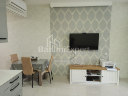 Квартира 2-комн 50 м² - Вахтанга Горгасали, Батуми