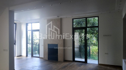 Частный дом 5-комн 230 м² - Свимон Кананели, Квариати