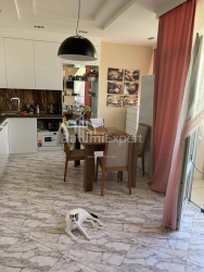 Квартира 2-комн 90 м² - Важа-Пшавела, Батуми