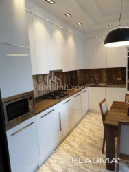 Квартира 2-комн 90 м² - Важа-Пшавела, Батуми