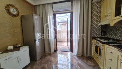 Квартира 3-комн 90 м² - Константина Гамсахурдия, Батуми