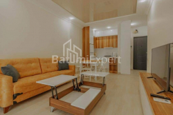 Квартира 2-комн 57 м² - Ангиса, Батуми