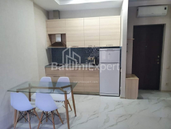 Квартира 2-комн 42 м² - Ангиса, Батуми