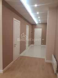 Квартира 4-комн 100 м² - Зураба Горгиладзе, Батуми
