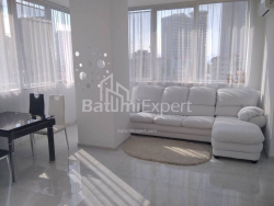 Квартира 3-комн 75.6 м² - Нико Пиросмани, Батуми