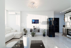Квартира 3-комн 75.6 м² - Нико Пиросмани, Батуми