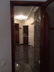 Квартира 3-комн 70 м² - Зураба Горгиладзе, Батуми
