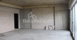 Квартира 75.75 м² - Леха и Марии Качинских, Батуми, Грузия